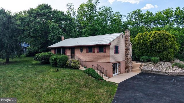 669 SUMMER MOUNTAIN RD, Bernville, PA 19506