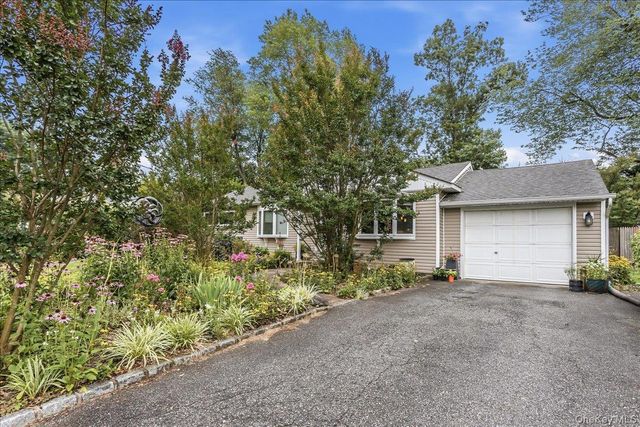 5 Wexford Street, Huntington, NY 11743