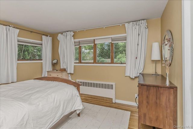 5 Wexford Street, Huntington, NY 11743