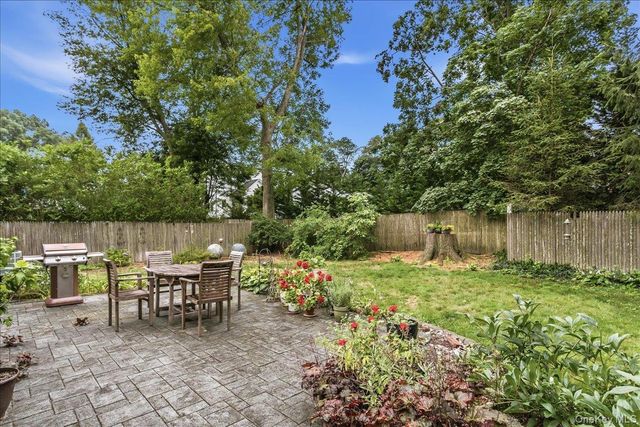 5 Wexford Street, Huntington, NY 11743