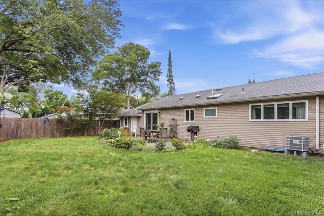 5 Wexford Street, Huntington, NY 11743