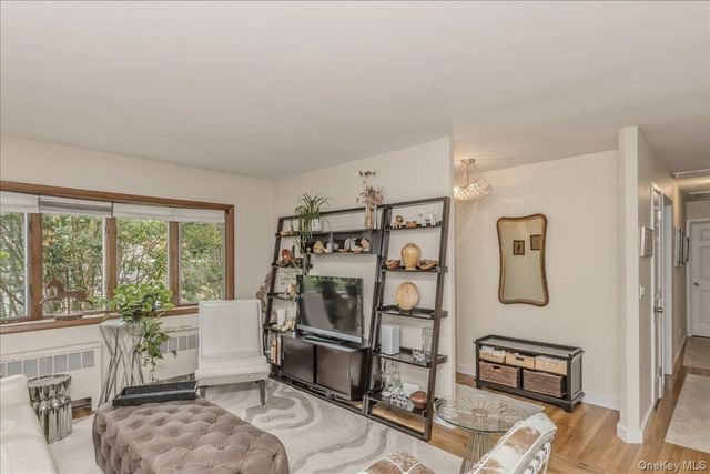 5 Wexford Street, Huntington, NY 11743