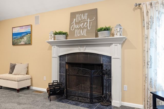 41 Chestnut Rd, Tyngsborough, MA 01879