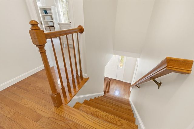 41 Chestnut Rd, Tyngsborough, MA 01879