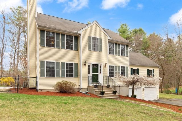 41 Chestnut Rd, Tyngsborough, MA 01879