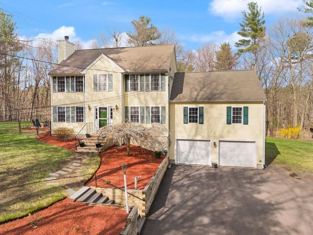 41 Chestnut Rd, Tyngsborough, MA 01879