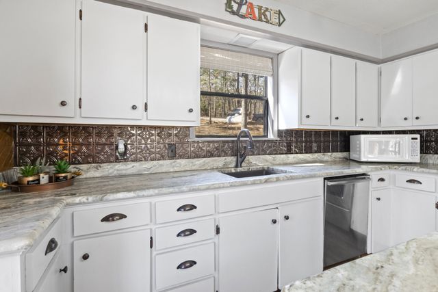 203 King Laurence, Scroggins, TX 75480