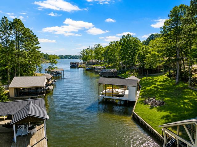 203 King Laurence, Scroggins, TX 75480