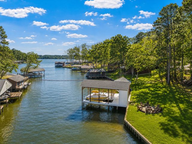 203 King Laurence, Scroggins, TX 75480