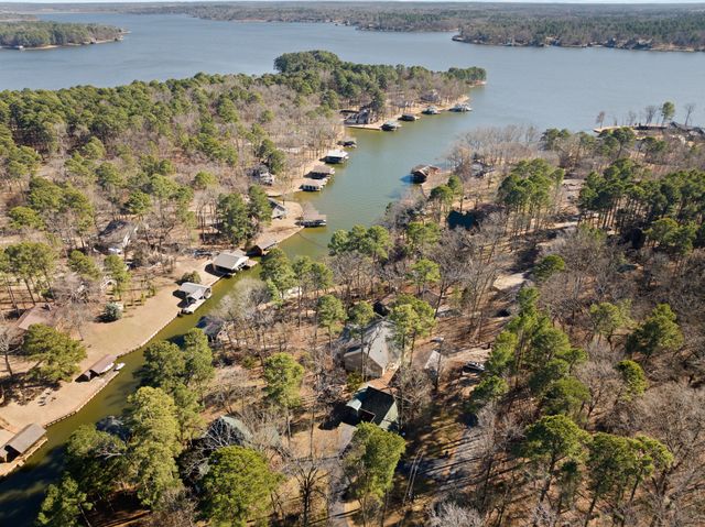 203 King Laurence, Scroggins, TX 75480