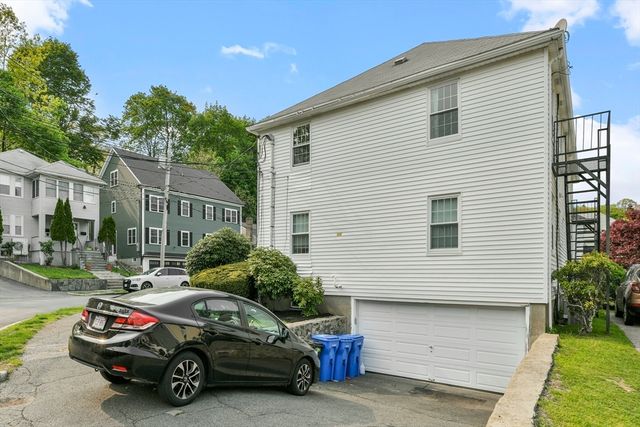 38 Nathan Rd 4, Waltham, MA 02453