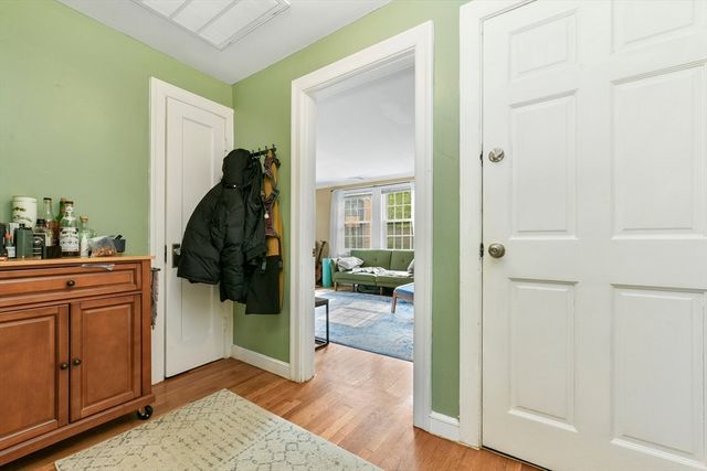 38 Nathan Rd 4, Waltham, MA 02453