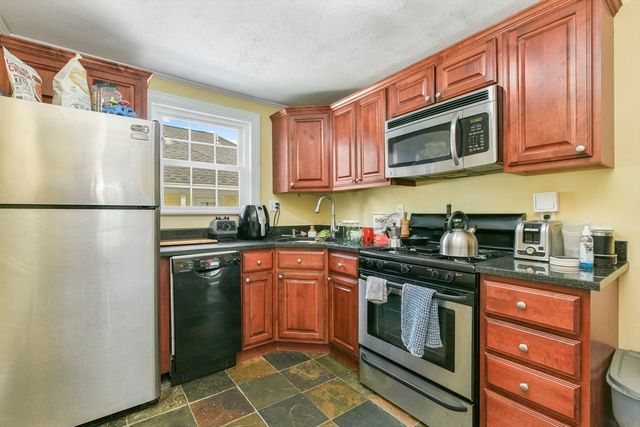 38 Nathan Rd 4, Waltham, MA 02453