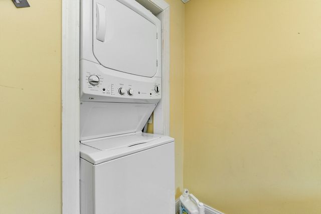 38 Nathan Rd 4, Waltham, MA 02453