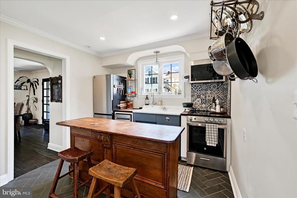 Image 15 of property listing at 221 THOMAS ST, Bel Air, MD 21014