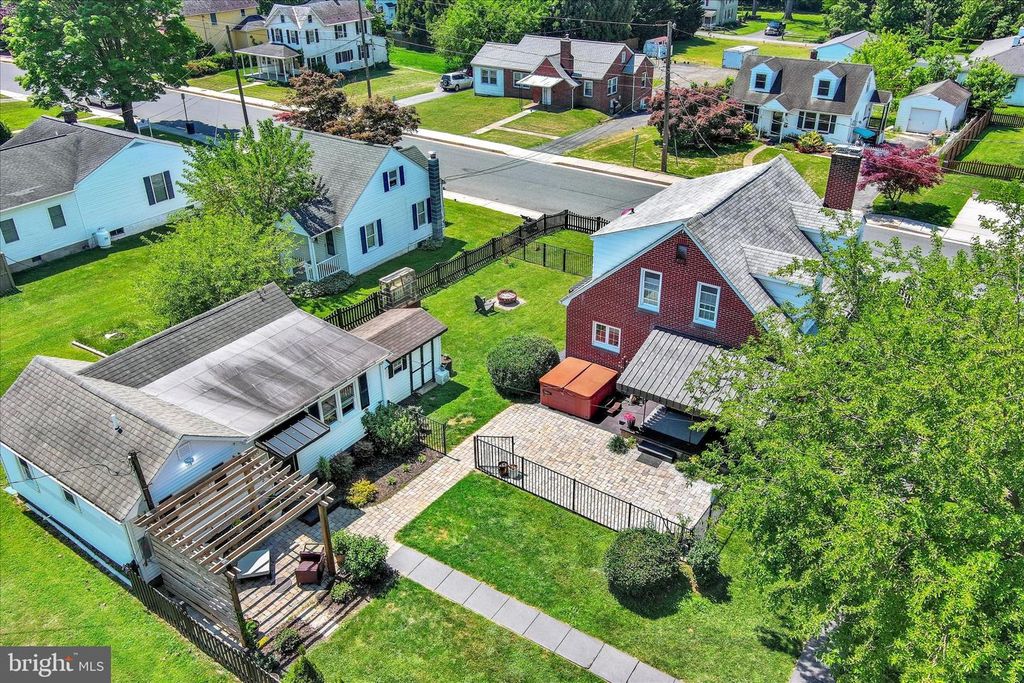 Image 3 of property listing at 221 THOMAS ST, Bel Air, MD 21014