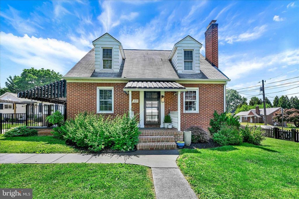 Image 5 of property listing at 221 THOMAS ST, Bel Air, MD 21014