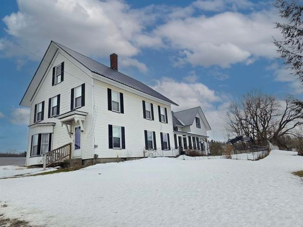 12 Church Street, Orleans, VT 05860