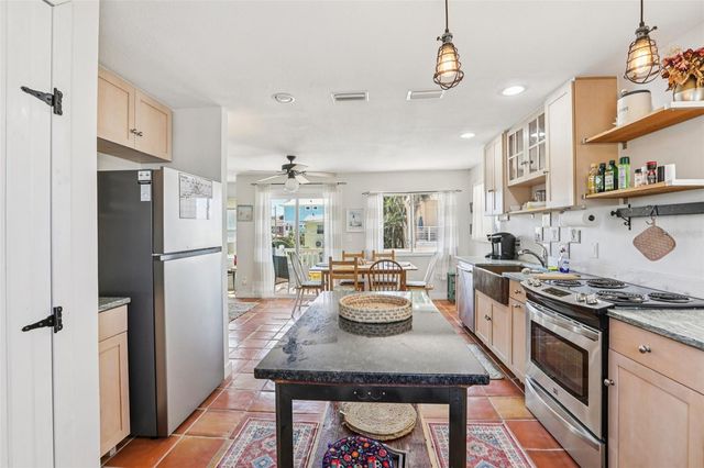 23 80TH AVENUE, Treasure Island, FL 33706