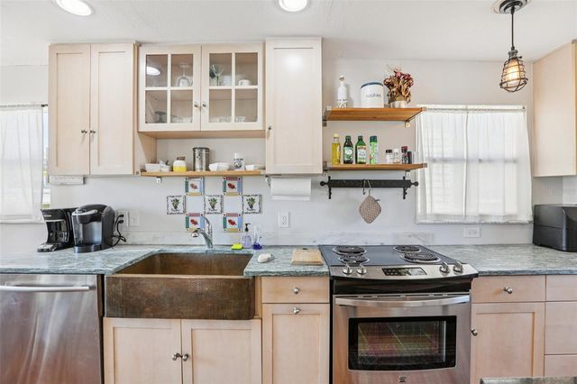 23 80TH AVENUE, Treasure Island, FL 33706