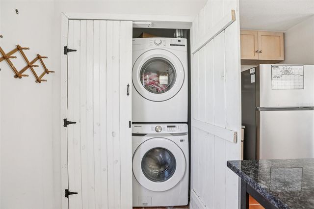 23 80TH AVENUE, Treasure Island, FL 33706