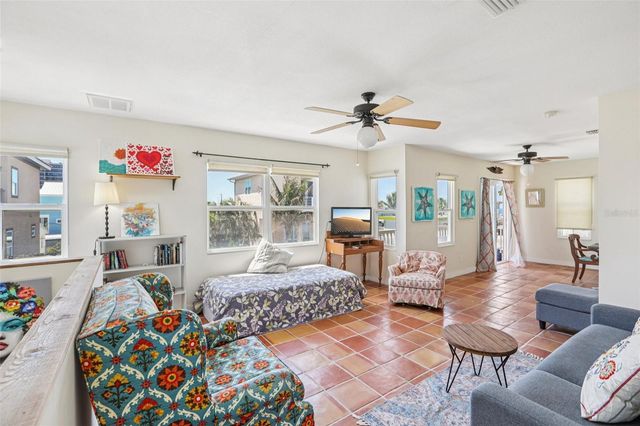 23 80TH AVENUE, Treasure Island, FL 33706