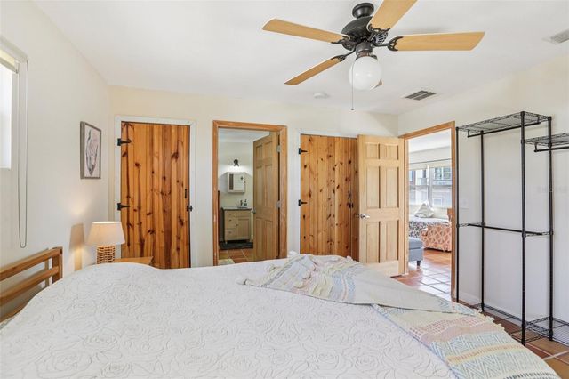 23 80TH AVENUE, Treasure Island, FL 33706