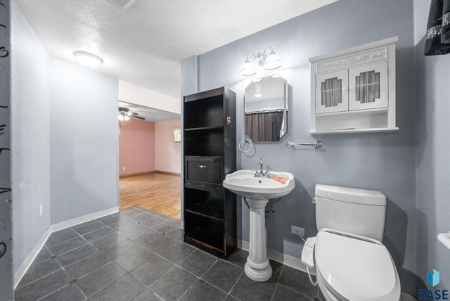 313 S 6th Ave Avenue, Brandon, SD 57005