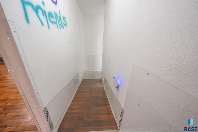 313 S 6th Ave Avenue, Brandon, SD 57005