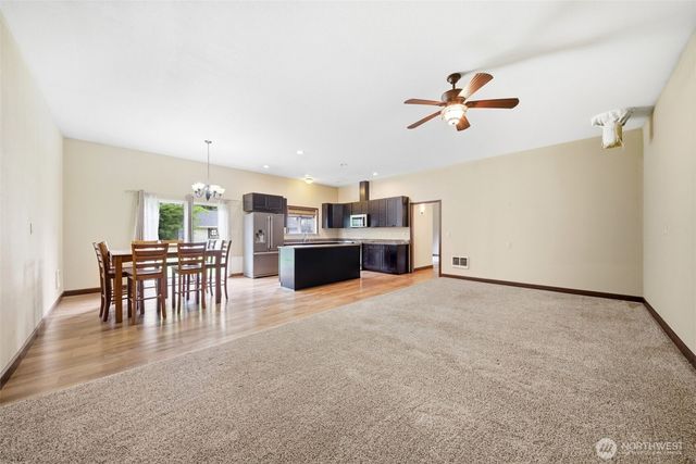 3083 Pine Street, Longview, WA 98632