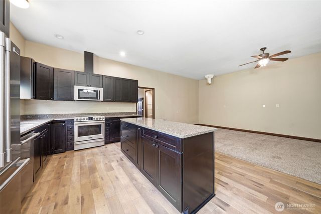 3083 Pine Street, Longview, WA 98632