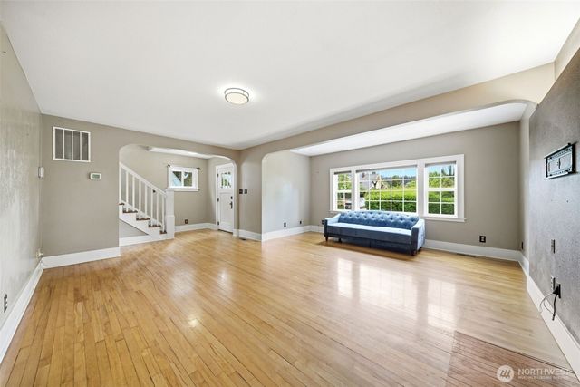 3083 Pine Street, Longview, WA 98632