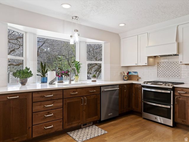 2220 N JONI DR, Layton, UT 84040