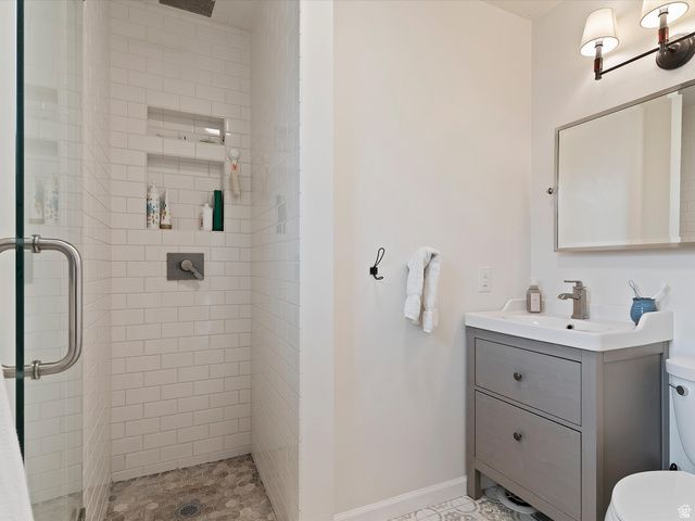 2220 N JONI DR, Layton, UT 84040