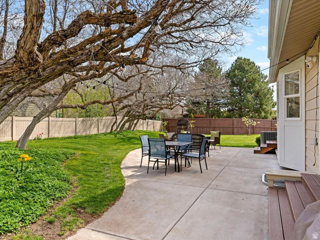 2220 N JONI DR, Layton, UT 84040