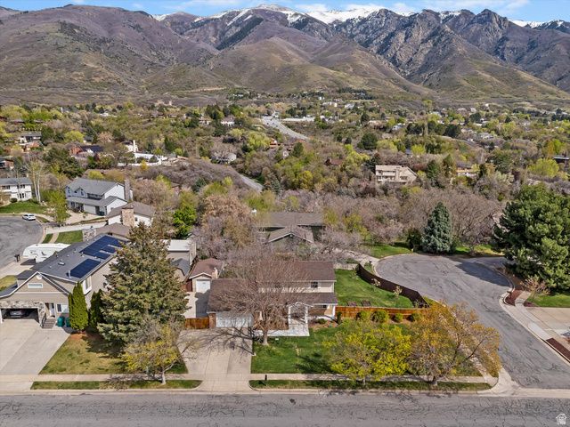 2220 N JONI DR, Layton, UT 84040