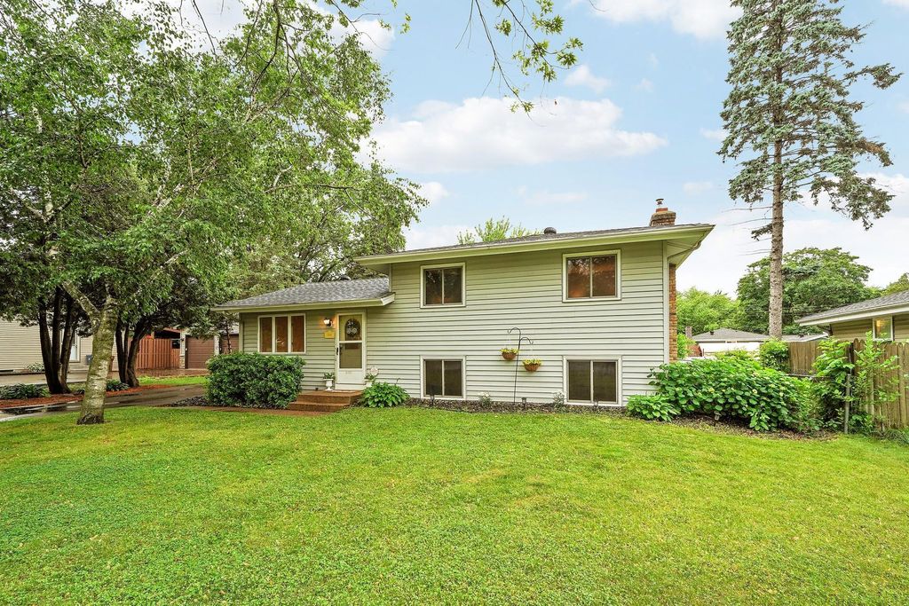 3431 Emerald Drive, White Bear Lake, MN 55110