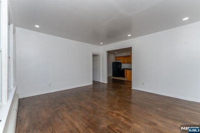 95 Schuyler Avenue, Newark, NJ 07112