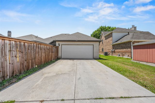 8409 Willowbrook Drive, Rowlett, TX 75088