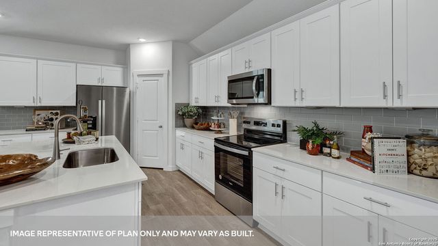 178 TEAL STREET, Fredericksburg, TX 78624