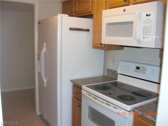 769 Oakmont Avenue 406, Las Vegas, NV 89109