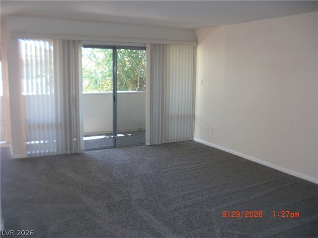 769 Oakmont Avenue 406, Las Vegas, NV 89109