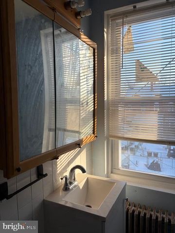 52 3RD AVE, Roebling, NJ 08554