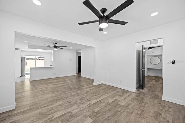 4427 W OKLAHOMA AVENUE, Tampa, FL 33616