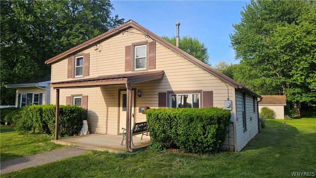 2751 Caledonia Street, Newfane, NY 14108