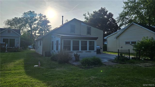 2751 Caledonia Street, Newfane, NY 14108