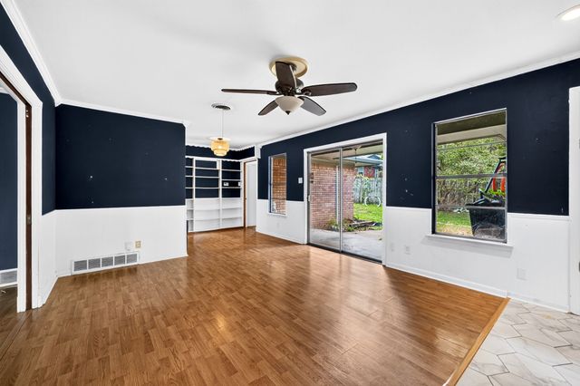 8150 Hunnicut Road, Dallas, TX 75228