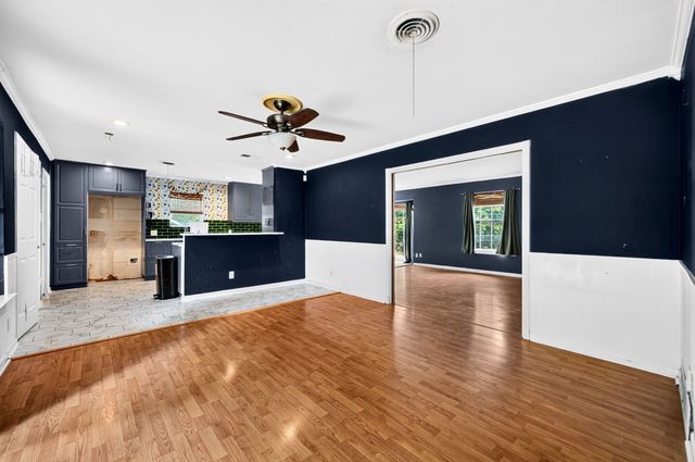 8150 Hunnicut Road, Dallas, TX 75228