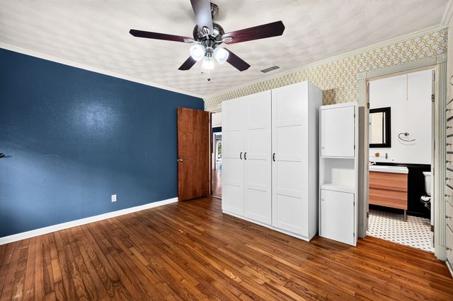 8150 Hunnicut Road, Dallas, TX 75228