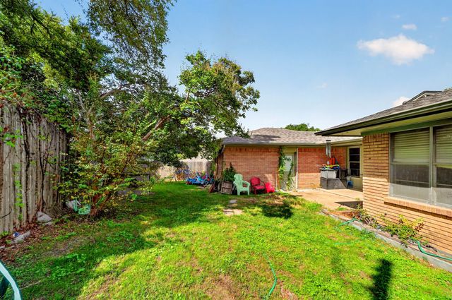 8150 Hunnicut Road, Dallas, TX 75228